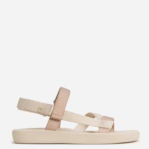 Everlane ReNew Sport Sandals in Sand Suede Size 7 (these fit me and Im size 7.5)